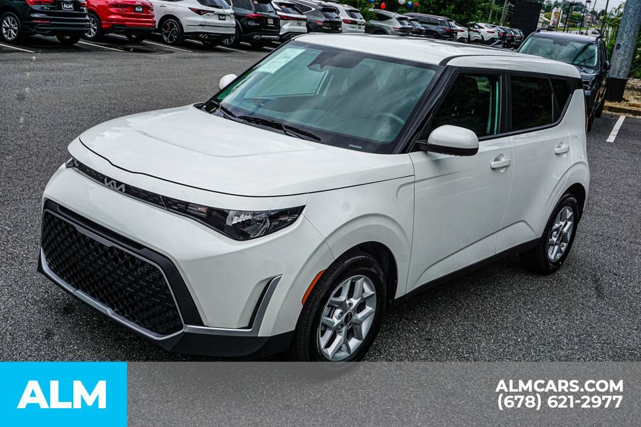 Used 2025 Kia Soul LX w/ LX Technology Package FWD image 15