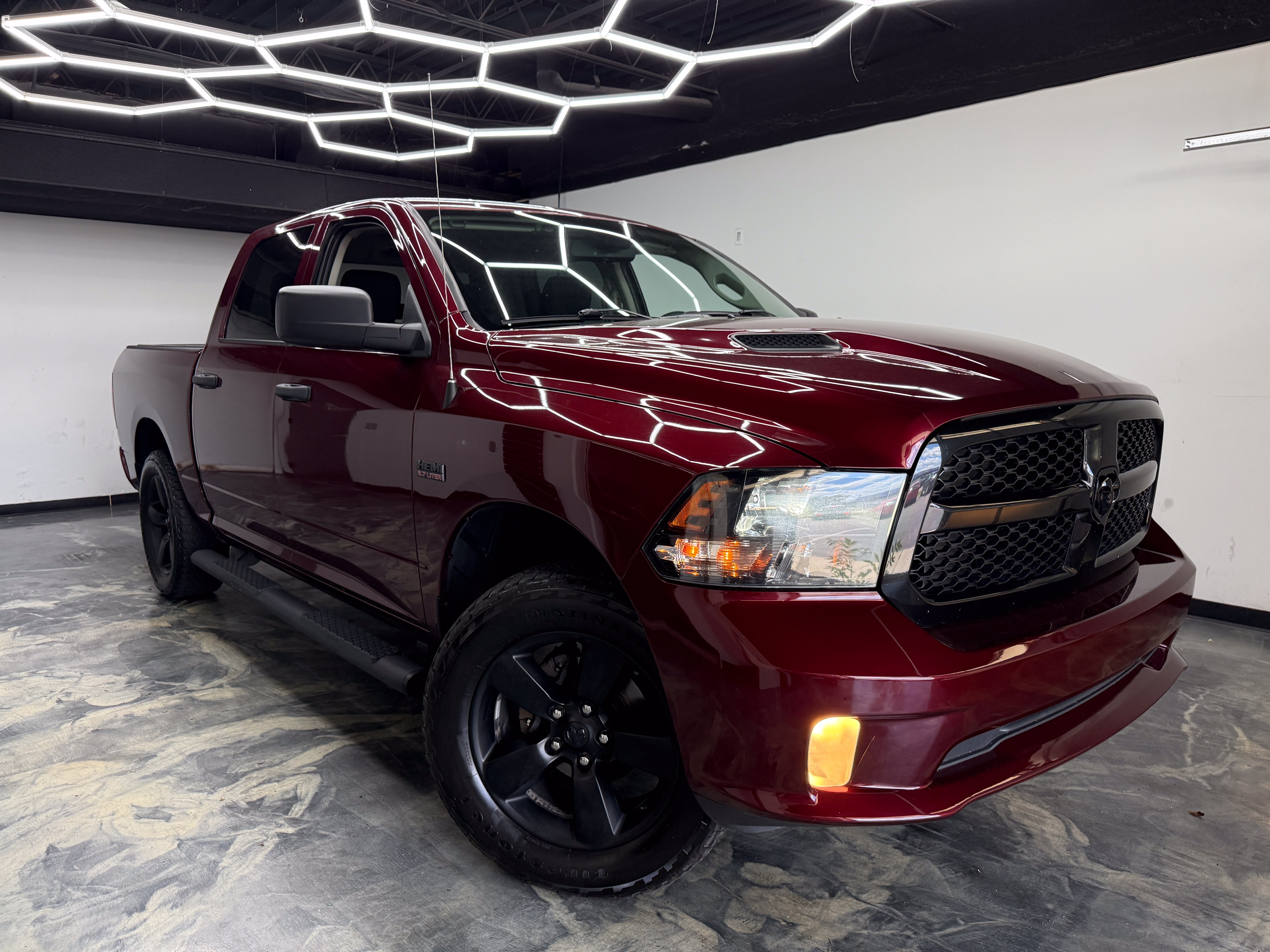 Used 2019 RAM 1500 Express w/ Wheel & Sound Group AWD/4WD image 7