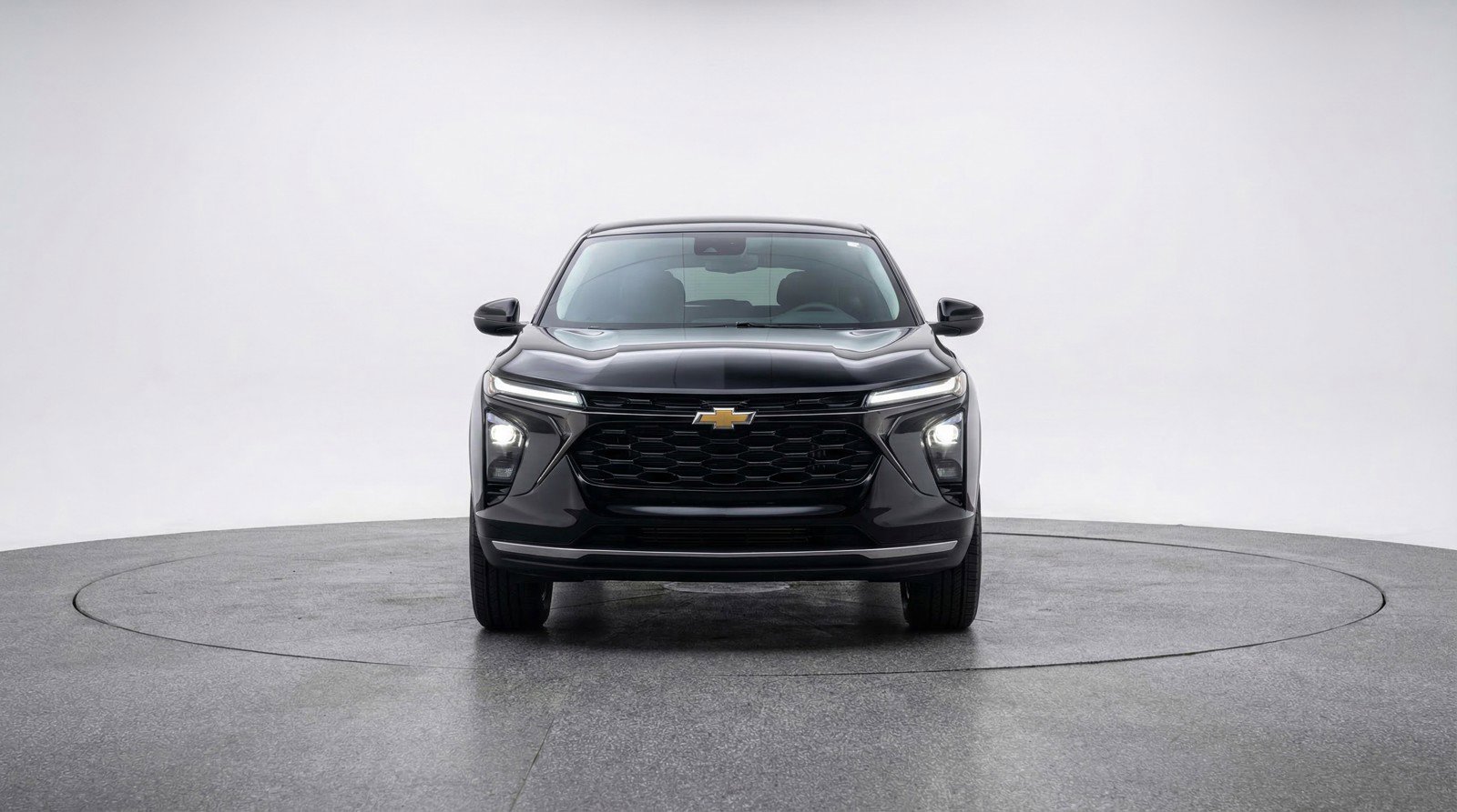 Used 2025 Chevrolet Blazer LT FWD image 2