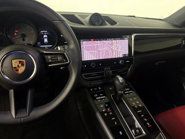 Used 2025 Porsche Macan S AWD/4WD image 25
