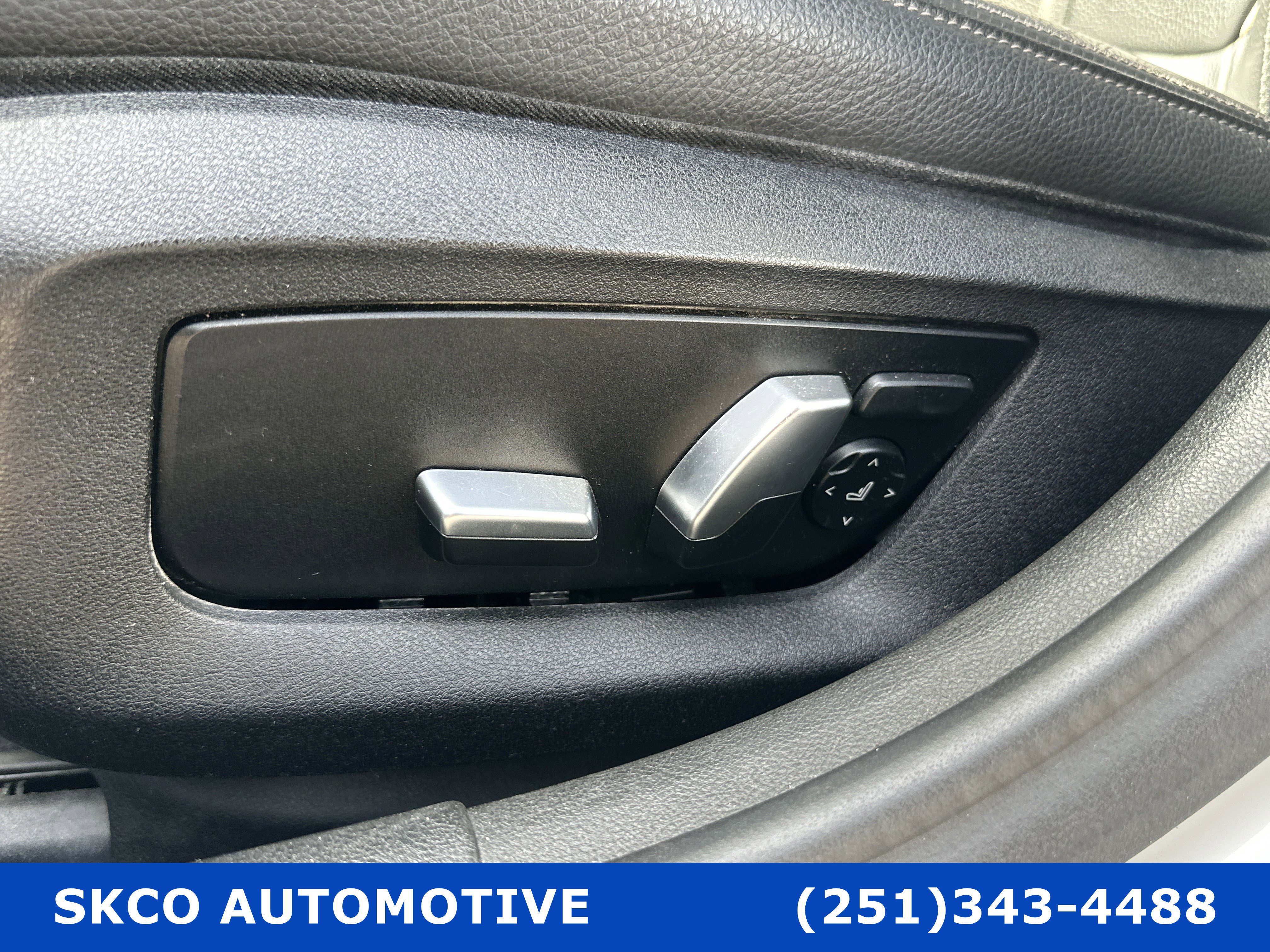 Used 2019 BMW 530i w/ Convenience Package RWD image 28