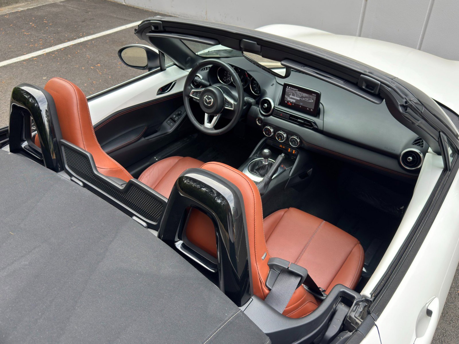 Used 2022 MAZDA MX-5 Miata Grand Touring w/ Appearance Package image 34