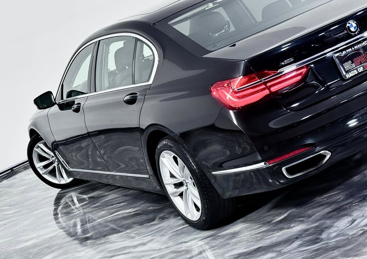 Used 2018 BMW 750i xDrive AWD/4WD image 13
