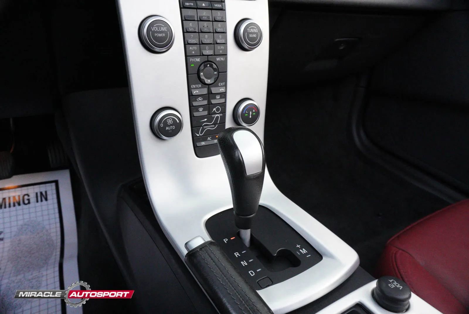 Used 2012 Volvo C70 T5 w/ Dynamic Trim Pkg image 39