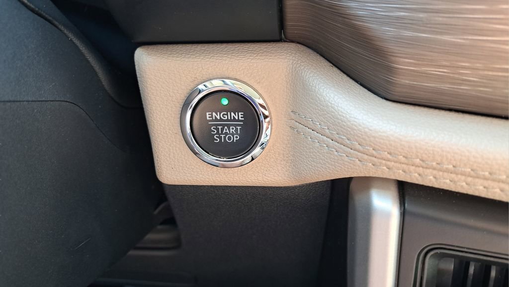 Used 2023 Ford Expedition Limited image 27