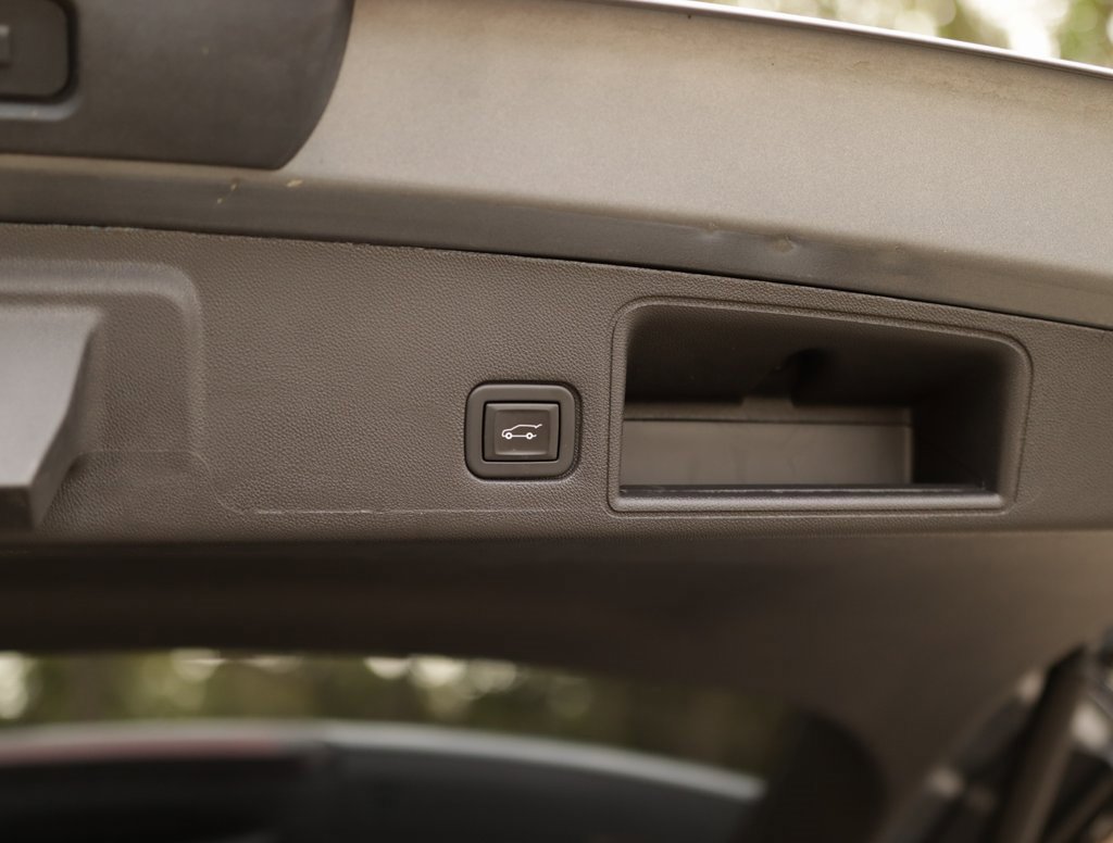 Used 2021 GMC Terrain SLT w/ Infotainment Package II image 30