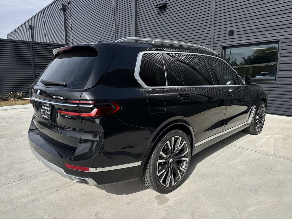 Used 2023 BMW X7 xDrive40i w/ Parking Assistance Package AWD/4WD image 11