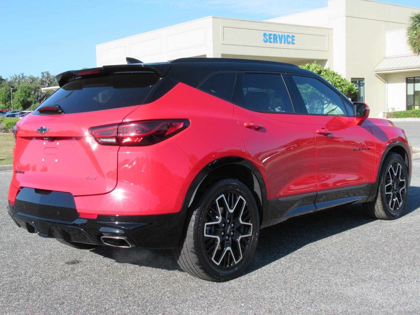 Used 2023 Chevrolet Blazer RS w/ Driver Confidence II Package FWD image 7