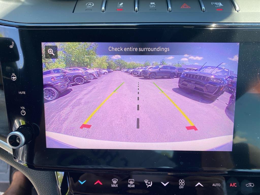 New 2026 Jeep Grand Cherokee L 4WD image 12