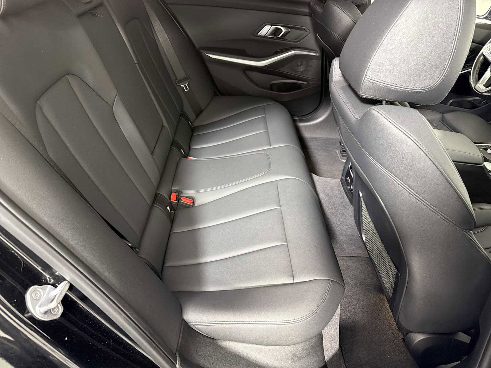 Used 2019 BMW 330i Sedan w/ Convenience Package RWD image 13