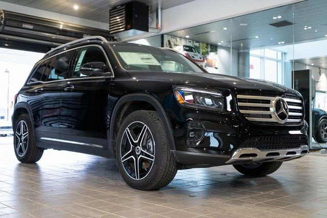 New 2026 Mercedes-Benz GLB 250 4MATIC image 1