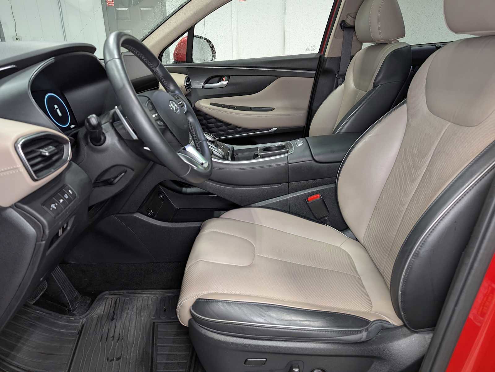 Used 2021 Hyundai Santa Fe Limited image 4