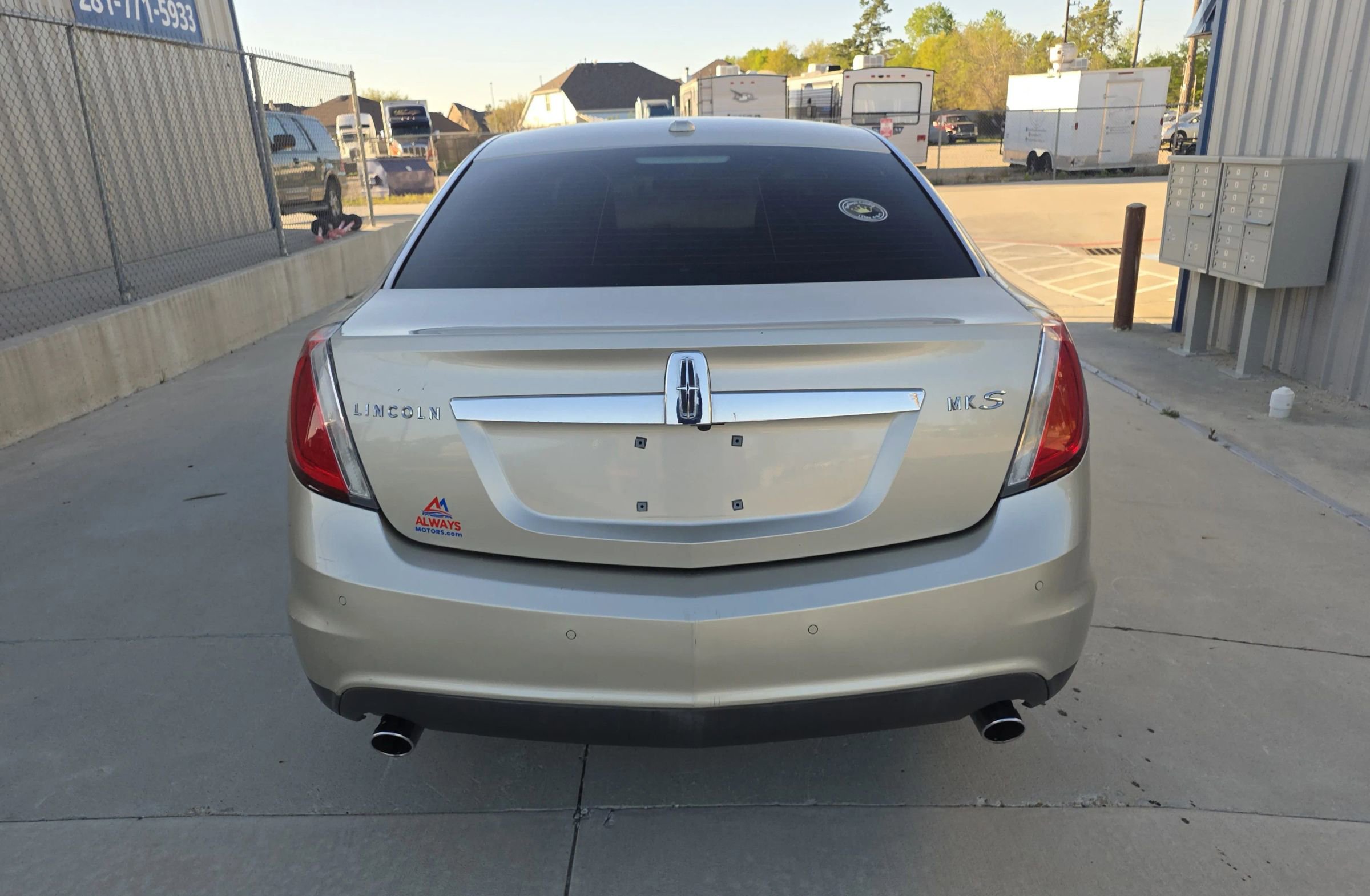 Used 2010 Lincoln MKS Sedan 4D image 14