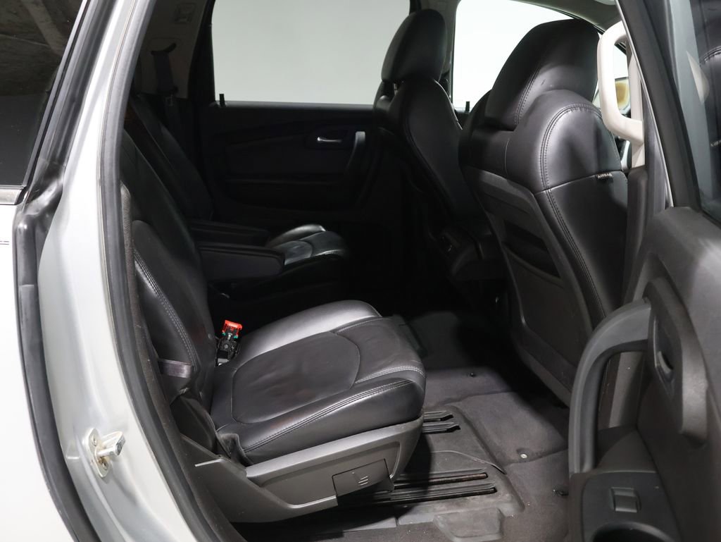 Used 2012 Chevrolet Traverse LT image 20