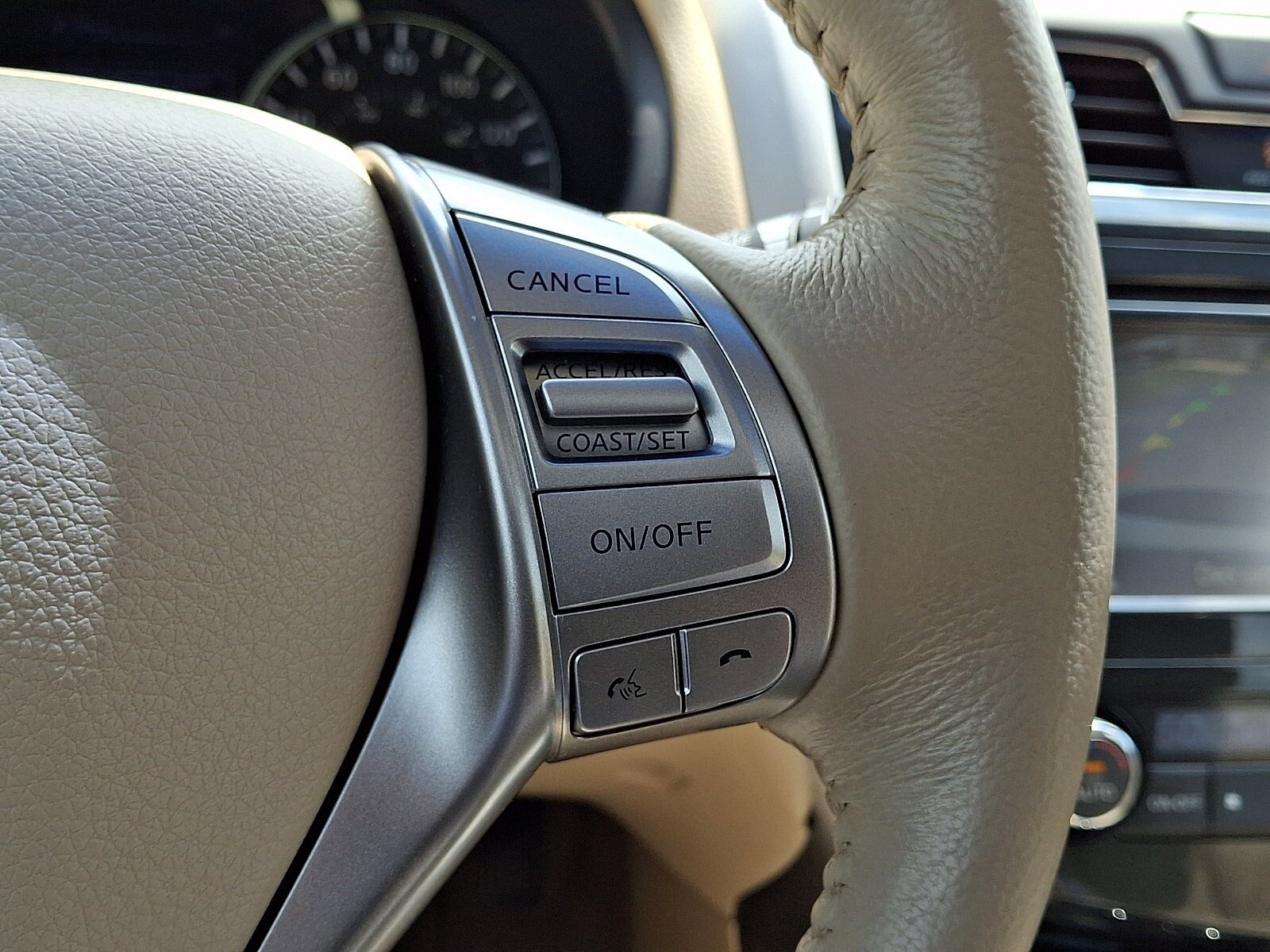 Used 2014 Nissan Altima 2.5 SL w/ Technology Package FWD image 24