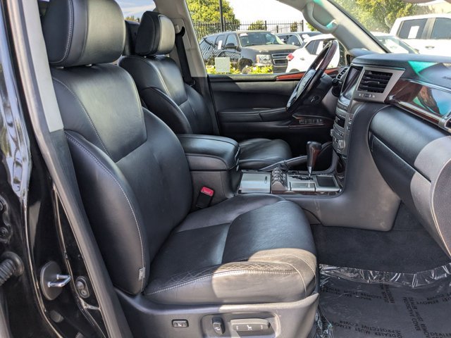 Used 2015 Lexus LX 570 4WD w/ Luxury Package image 25