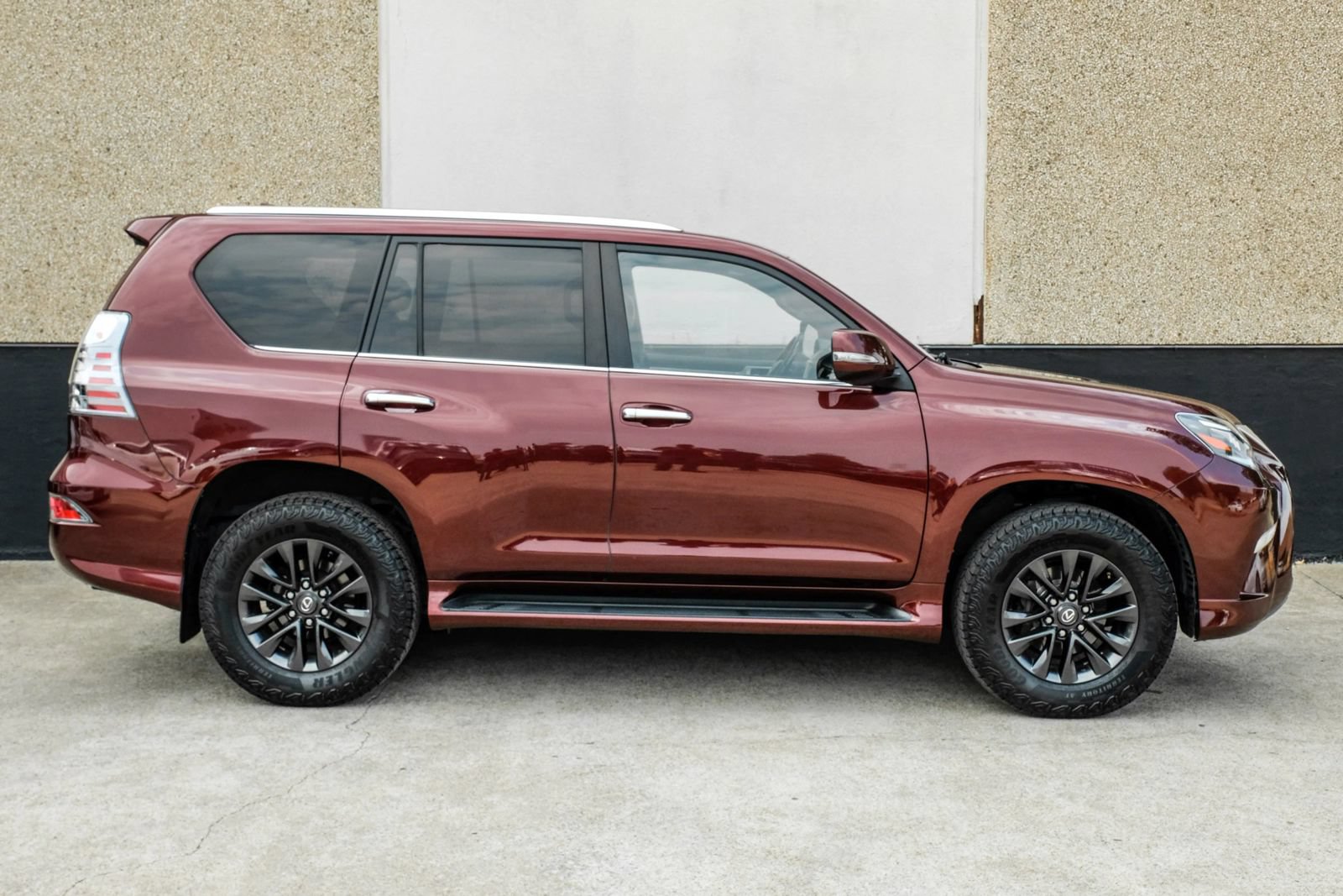 Used 2021 Lexus GX 460 Premium w/ Premium Package AWD/4WD image 9