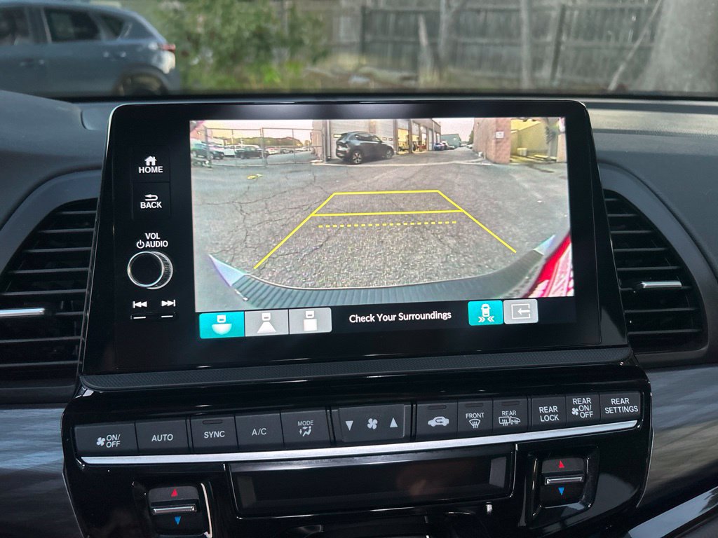 Used 2025 Honda Odyssey Elite image 22