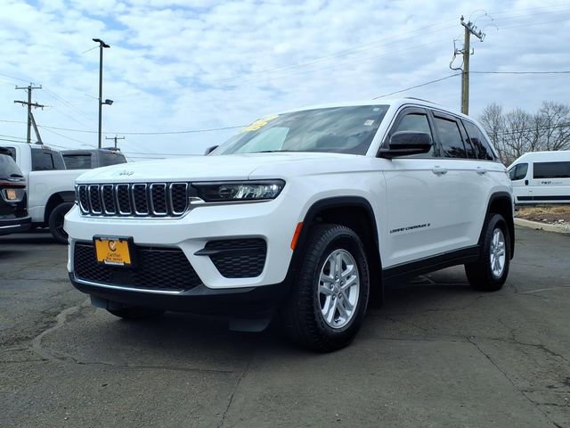 Certified 2023 Jeep Grand Cherokee Laredo w/ Luxury Tech Group I AWD/4WD image 7
