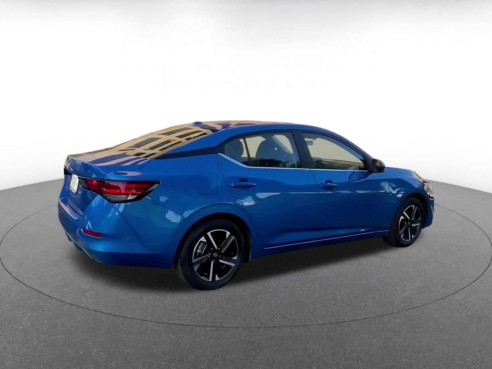 Used 2025 Nissan Sentra SV image 15