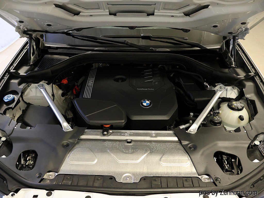 Used 2023 BMW X4 xDrive30i w/ M Sport Package AWD/4WD image 39