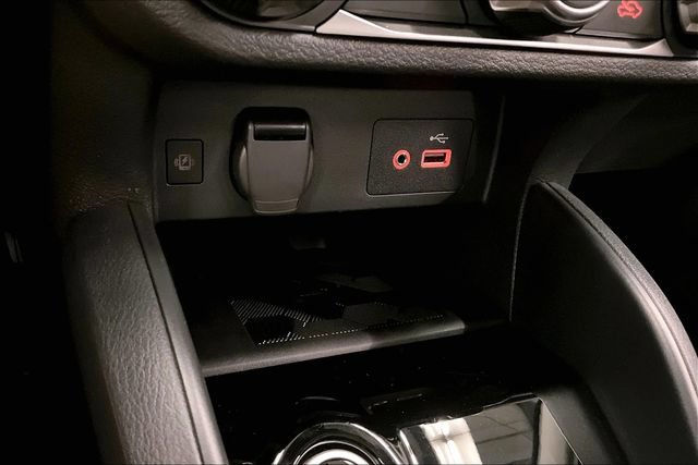 New 2025 Nissan Versa SV w/ Trunk Package FWD image 27