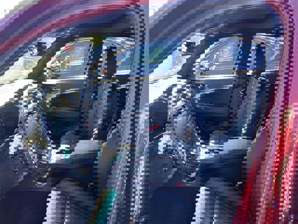 Used 2025 Genesis G70 2.5T w/ Sport Prestige Package image 15