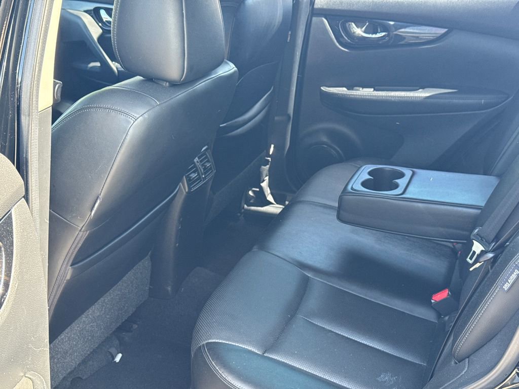 Used 2022 Nissan Rogue Sport SL w/ Premium Package image 20