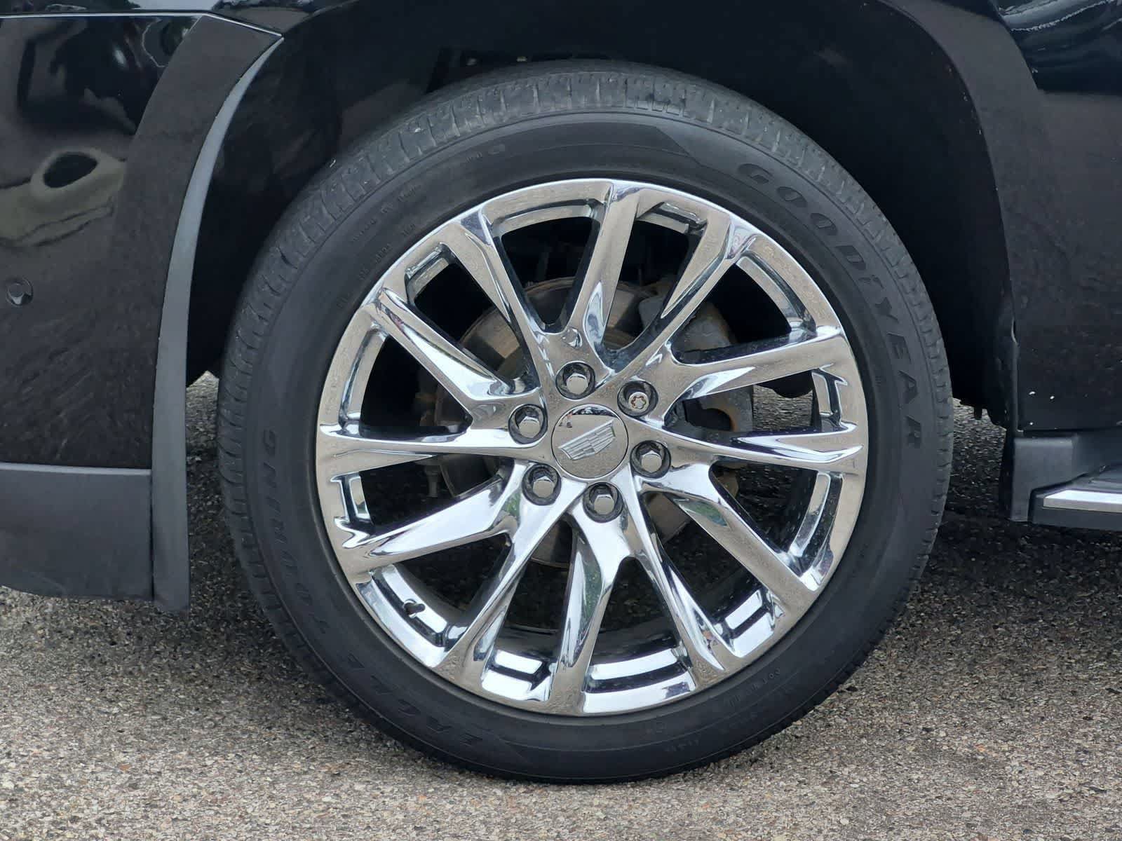Used 2019 Cadillac Escalade Luxury w/ LPO, Radiant Package AWD/4WD image 14