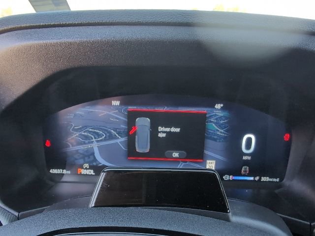 Used 2025 Ford Explorer ST-Line w/ ST-Line Street Pack image 18