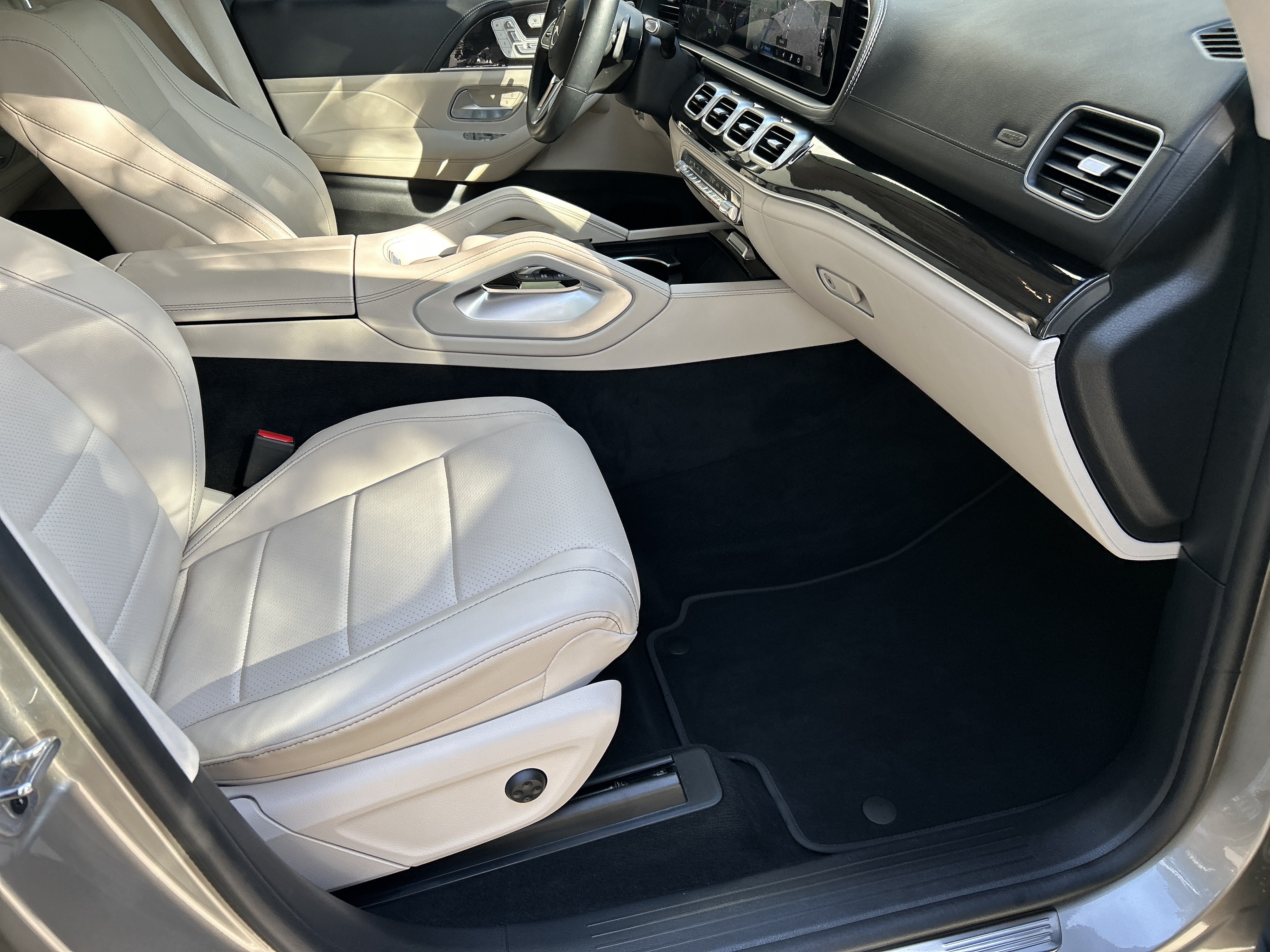 Used 2023 Mercedes-Benz GLE 450 4MATIC image 48