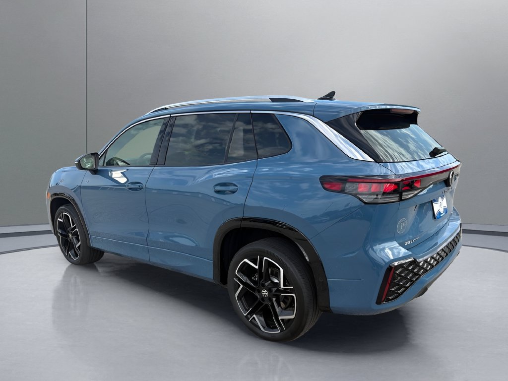 New 2026 Volkswagen Tiguan SEL R-Line AWD/4WD image 4