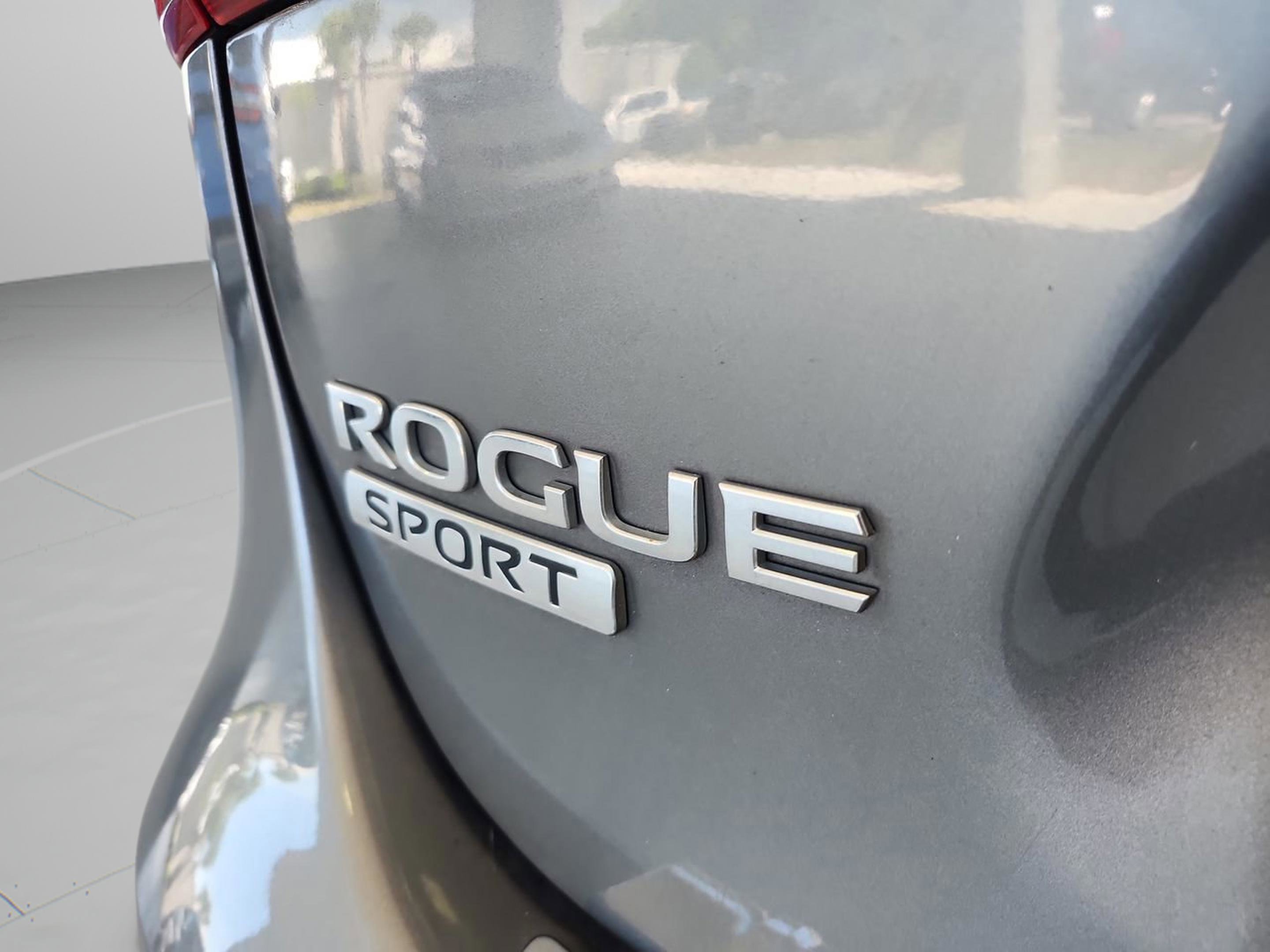 Used 2018 Nissan Rogue Sport S w/ S Appearance Package FWD image 22