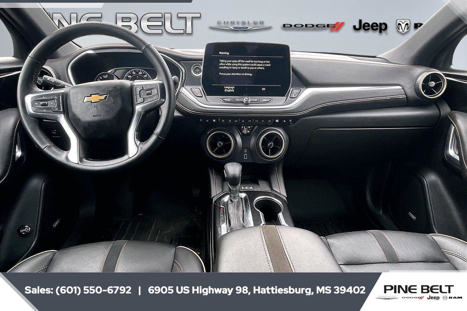 Used 2025 Chevrolet Blazer Premier w/ Enhanced Convenience Package AWD/4WD image 13
