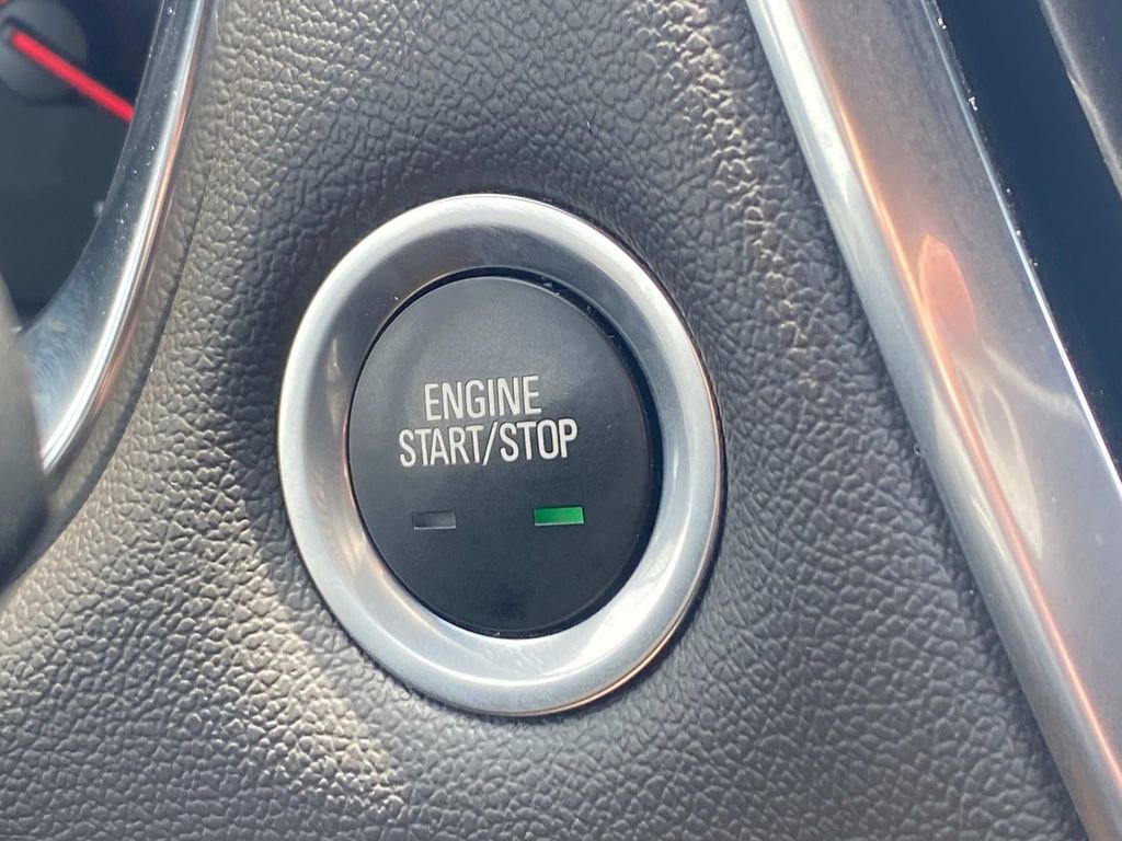 Used 2023 Chevrolet Traverse High Country image 23