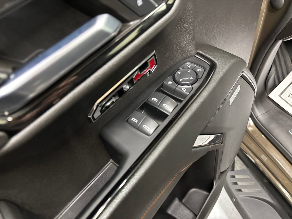 Used 2023 GMC Sierra 1500 AT4 w/ AT4 Premium Package AWD/4WD image 11