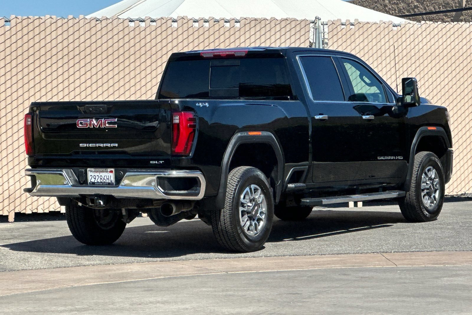 Certified 2025 GMC Sierra 2500 SLT w/ SLT Premium Package AWD/4WD image 4