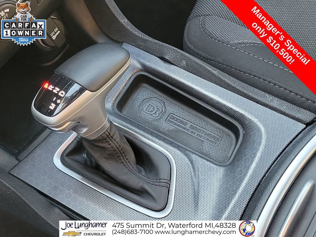 Used 2015 Dodge Charger SXT image 17