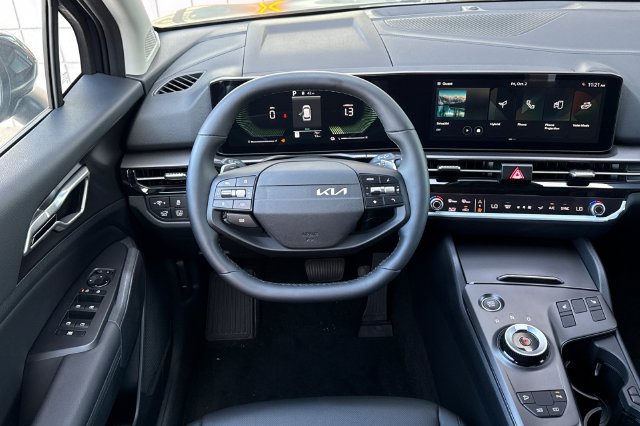 New 2027 Kia Sportage EX FWD image 17