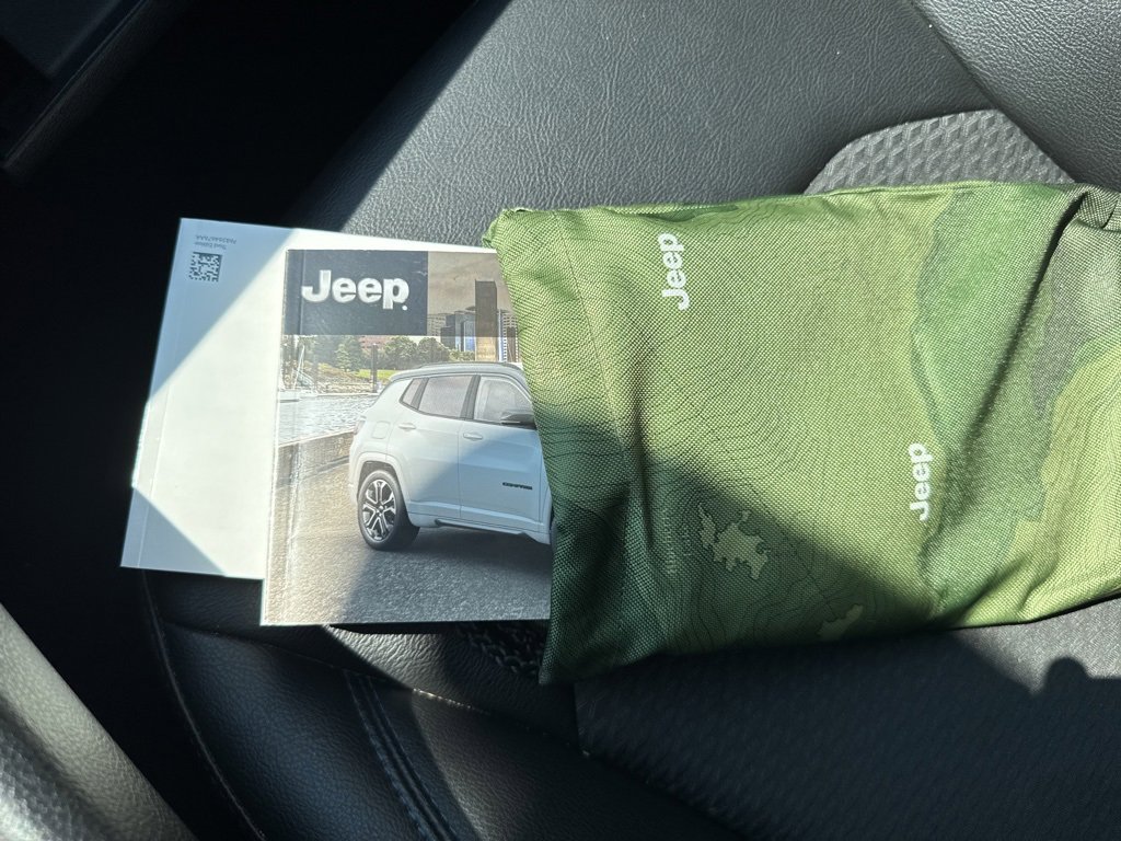 Used 2022 Jeep Compass Latitude image 42