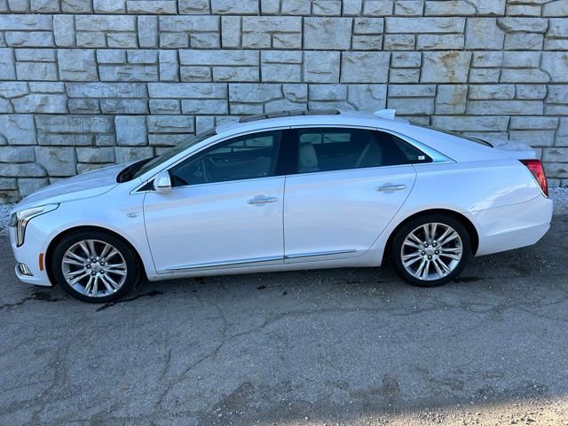 Used 2019 Cadillac XTS Luxury image 3