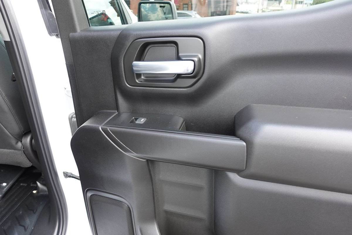 Used 2024 Chevrolet Silverado 1500 W/T w/ WT Value Package AWD/4WD image 27