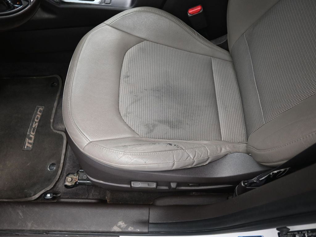 Used 2015 Hyundai Tucson SE AWD/4WD image 10