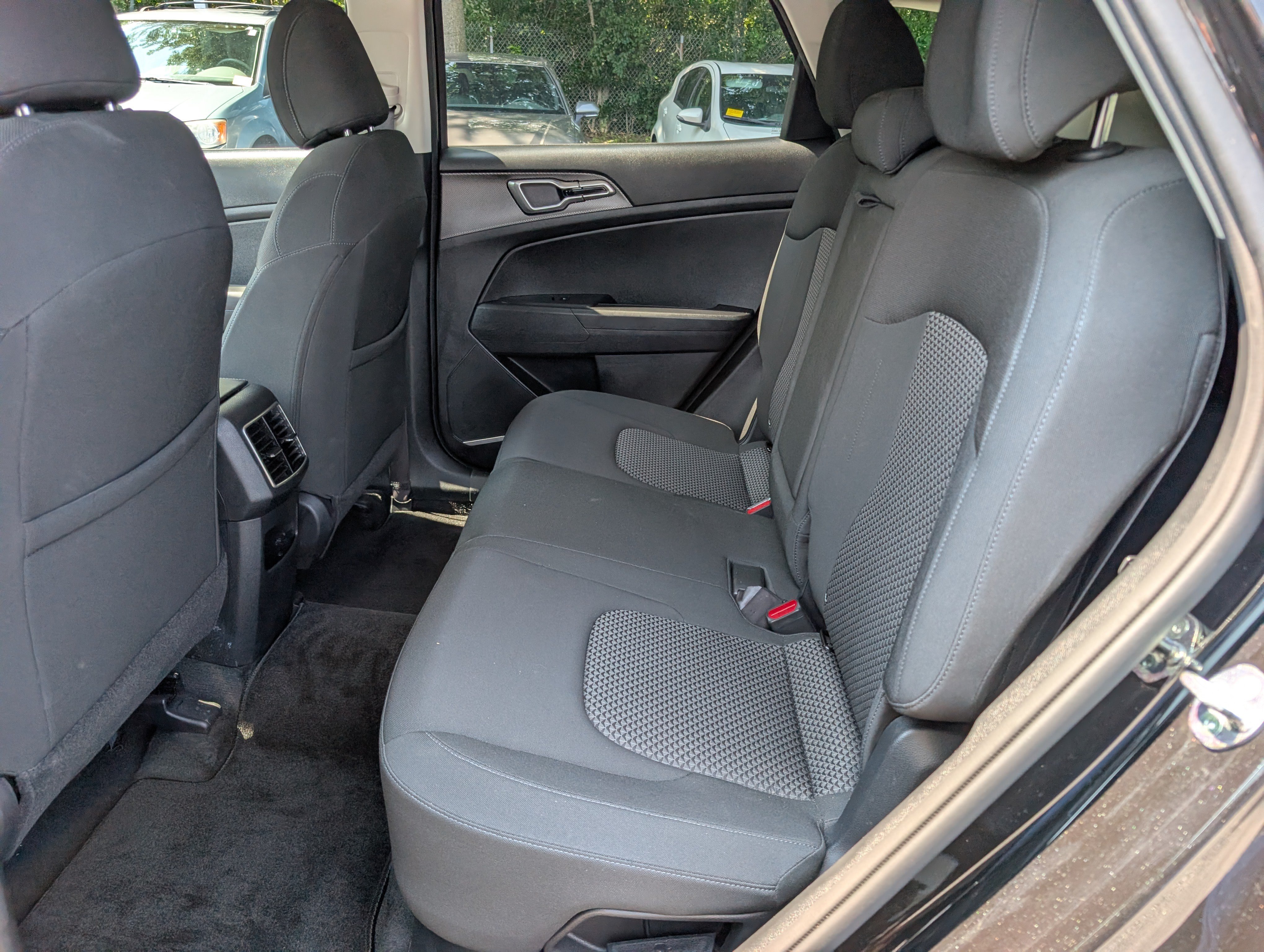 Used 2023 Kia Sportage LX AWD/4WD image 15