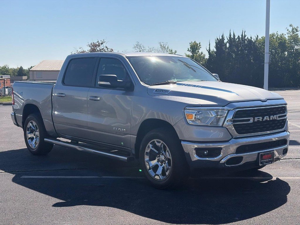 Used 2022 RAM 1500 Big Horn AWD/4WD image 3