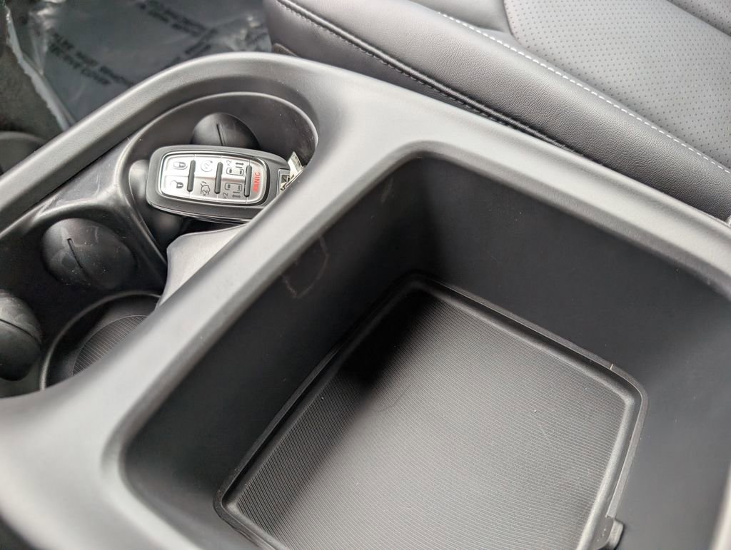 New 2026 Chrysler Pacifica Select w/ S Appearance Package image 31