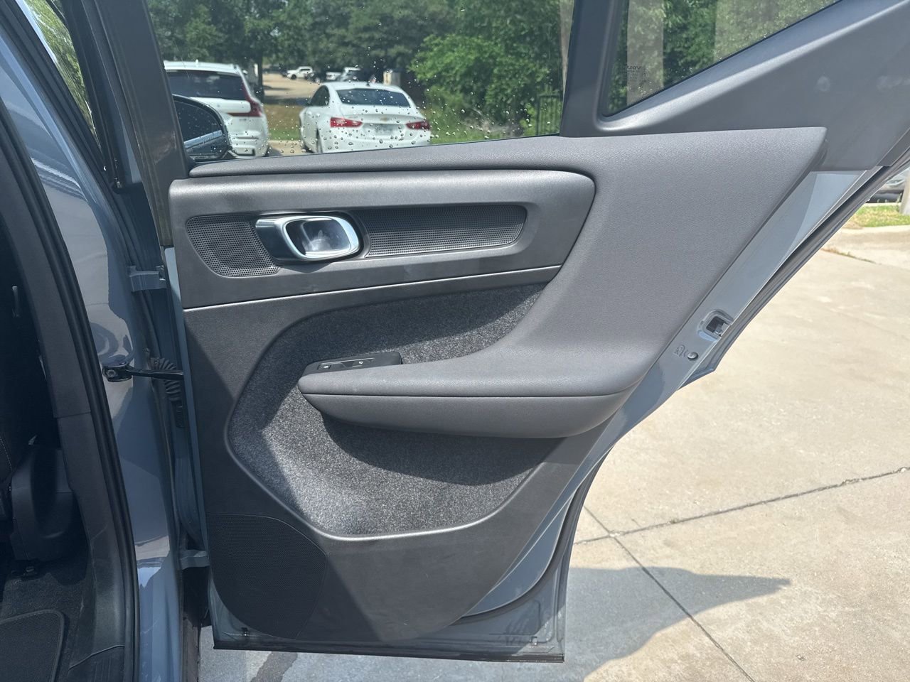 Certified 2023 Volvo XC40 B5 Plus image 14