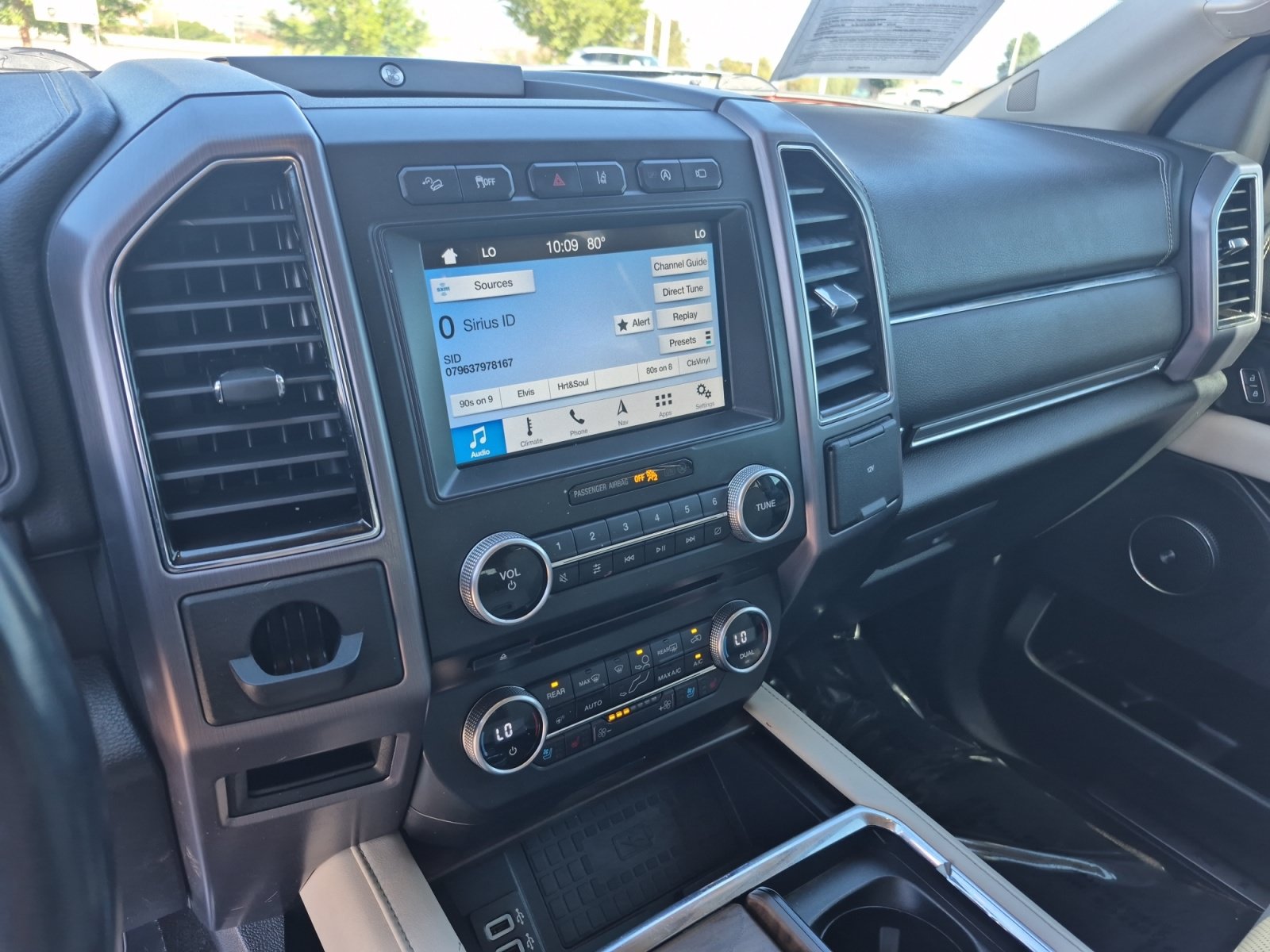 Used 2018 Ford Expedition Platinum AWD/4WD image 11