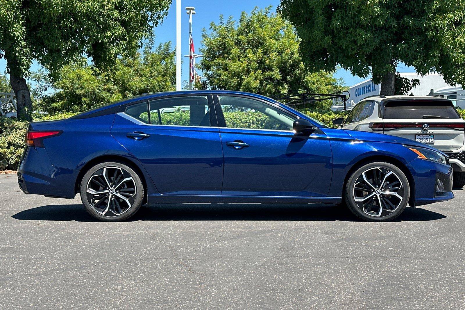Certified 2024 Nissan Altima 2.5 SR FWD image 3