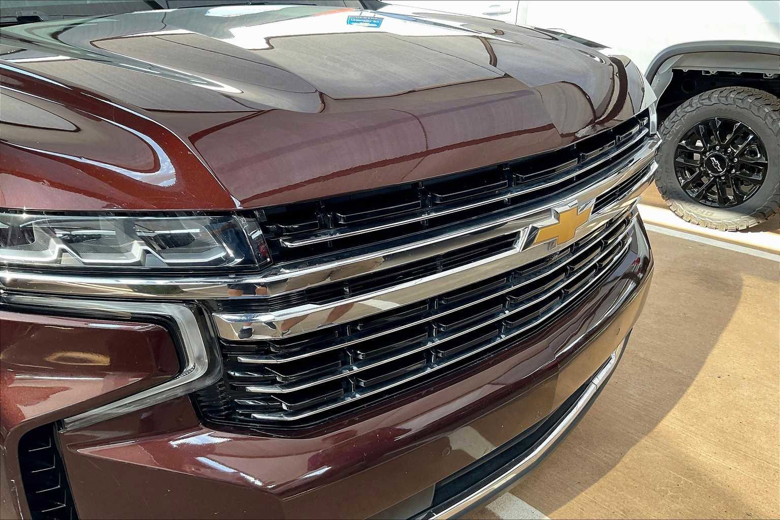 Used 2023 Chevrolet Suburban LT w/ LT Signature Package image 29